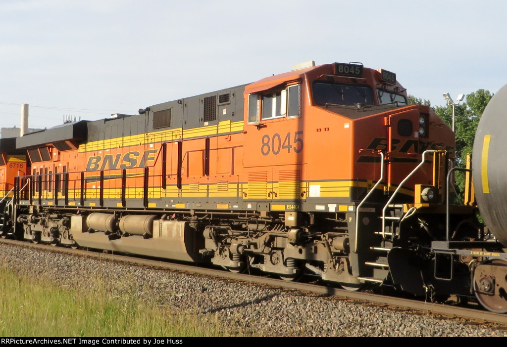 BNSF 8045